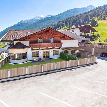 Scenic Apartment In Top Location Neustift im Stubaital Ngoại thất bức ảnh
